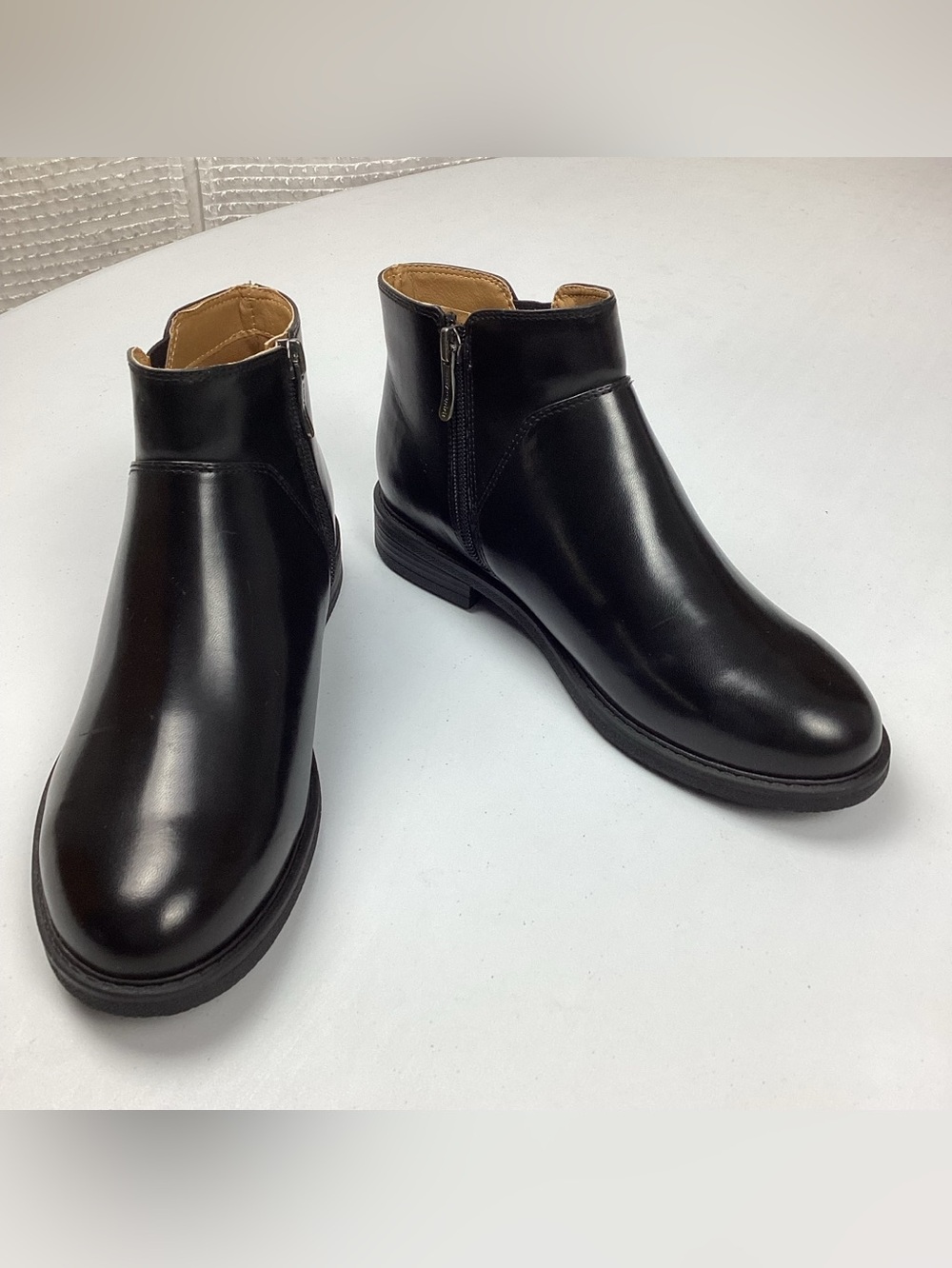 Easy Spirit SE Jaeson 3 Black Ankle Booties NWOT With Imperfections Sz 7.5